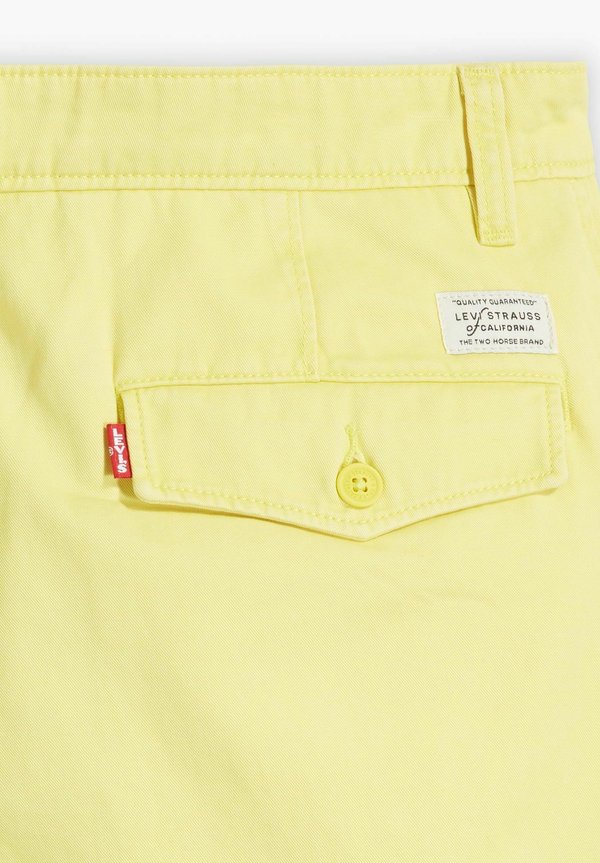 Levi's® AUTHENTIC II GARNET ROSE