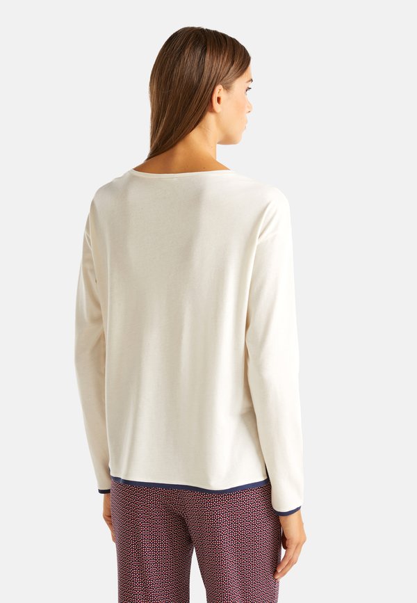United Colors of Benetton WITH EMBROIDERY