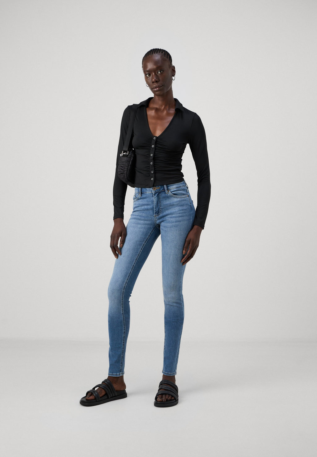 ONLBLUSH MID Media 2