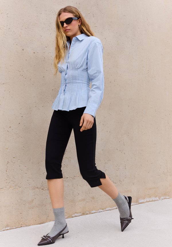 Bershka Button-down blouse - light blue