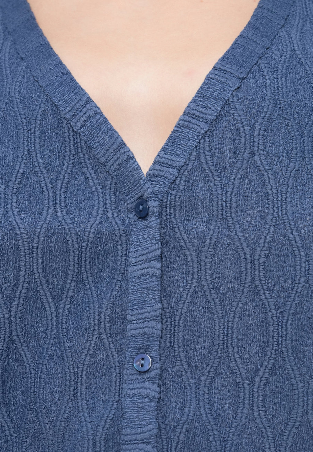 ONLY ONLAYA BUTTON V NECK