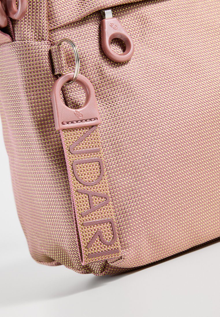 Mandarina Duck