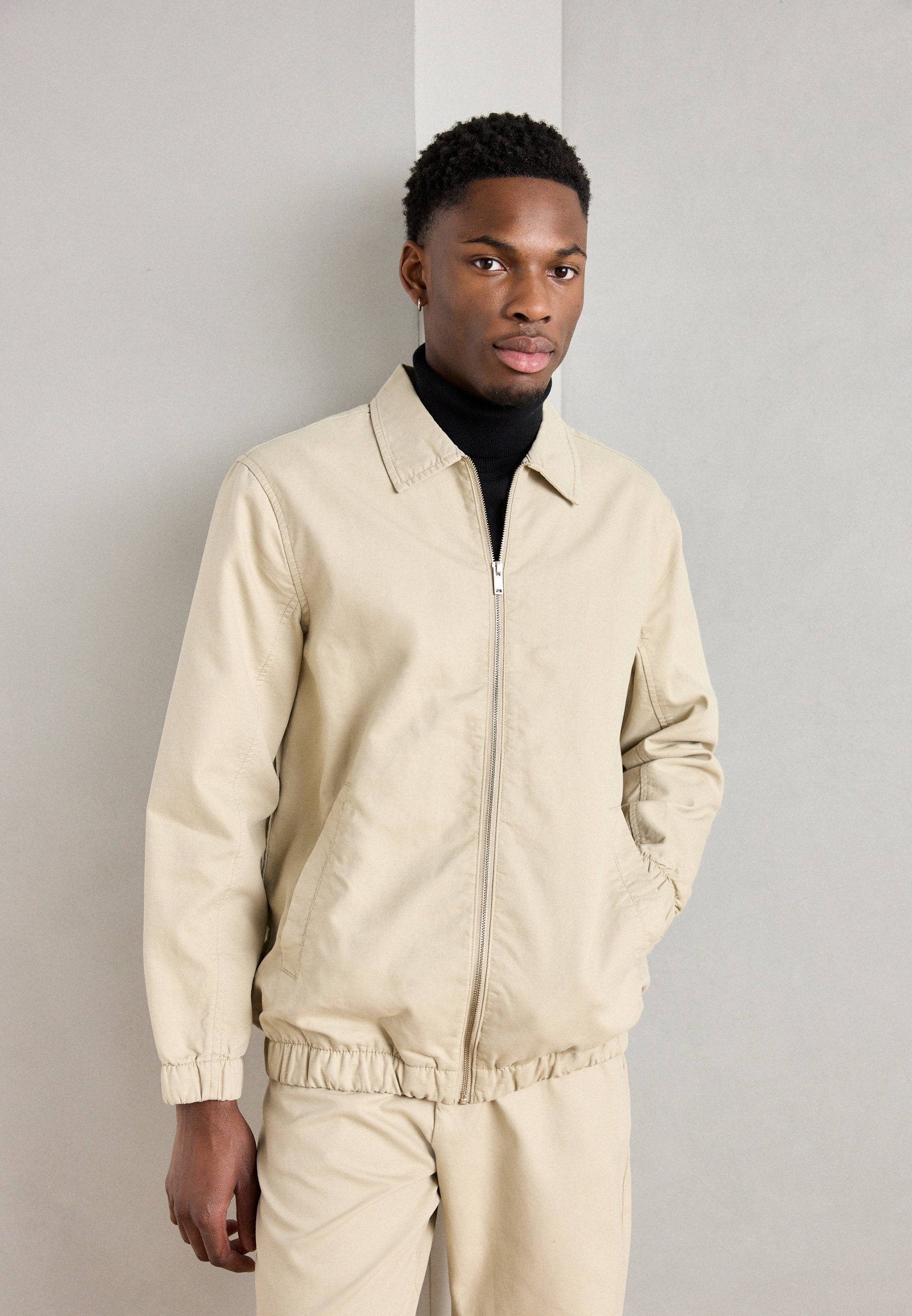 ZIP THROUGH OVERSHIRT Media 3