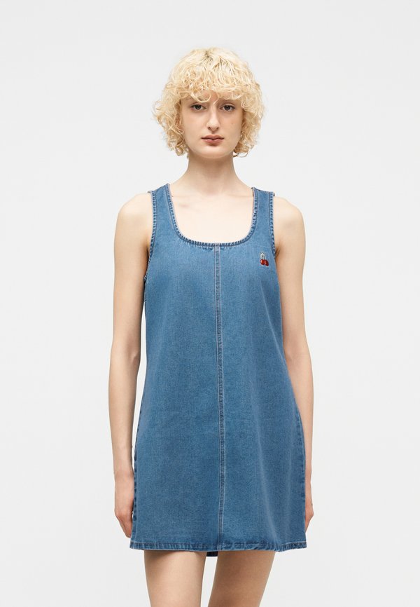 ONLY ONLMARIGOLD DRESS - Denim dress - medium blue denim