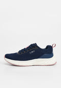 Marineblaue Sportschuhe mit Mesh-Obermaterial, tonalen Schnürsenkeln und hellrosa Akzenten. Ausgestattet mit einer gepolsterten weißen Sohle und einem sicheren Fersenriemen.