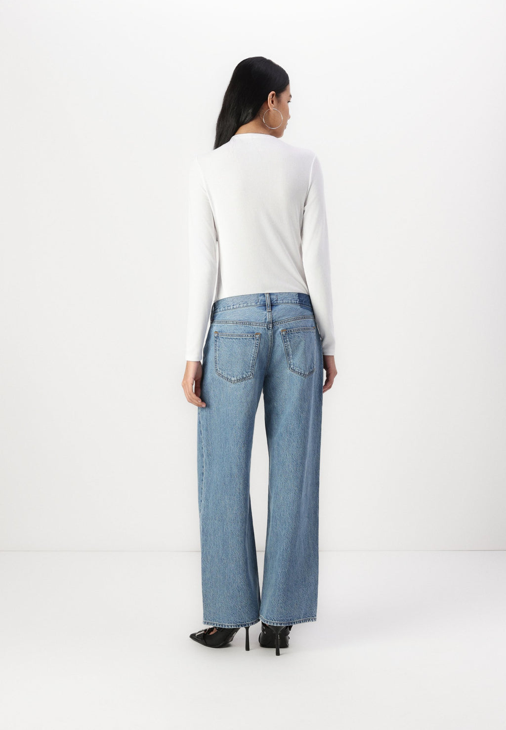 Abercrombie & Fitch Low Rise Ultra Loose Jean