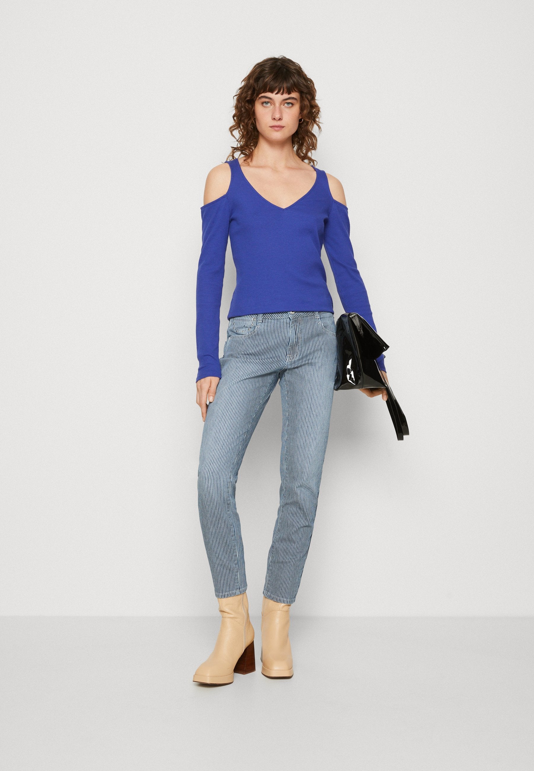 GAP COLD SHOULDER
