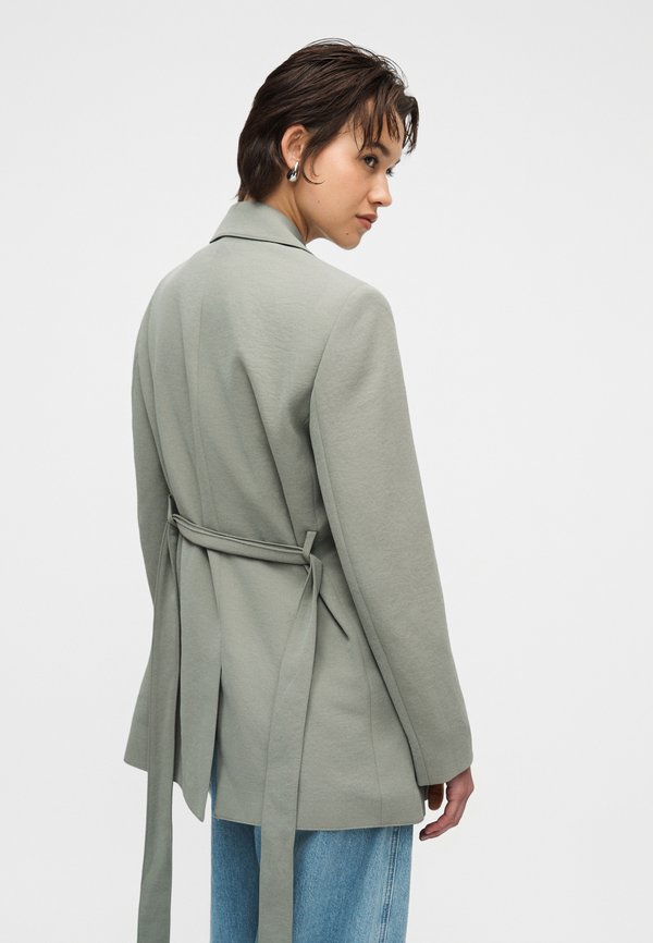 Calvin Klein CASUAL BELTED