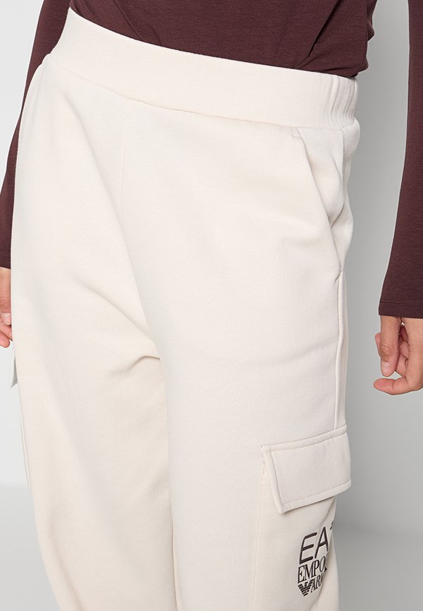 EA7 Emporio Armani