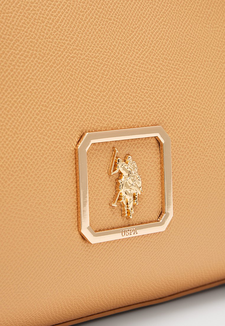 U.S. Polo Assn. NEW HAVEN