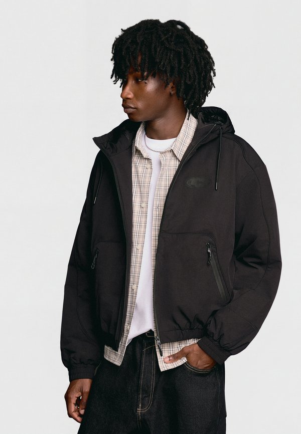 Bershka HOODED TECHNICAL - JACKET - Winter jacket - black