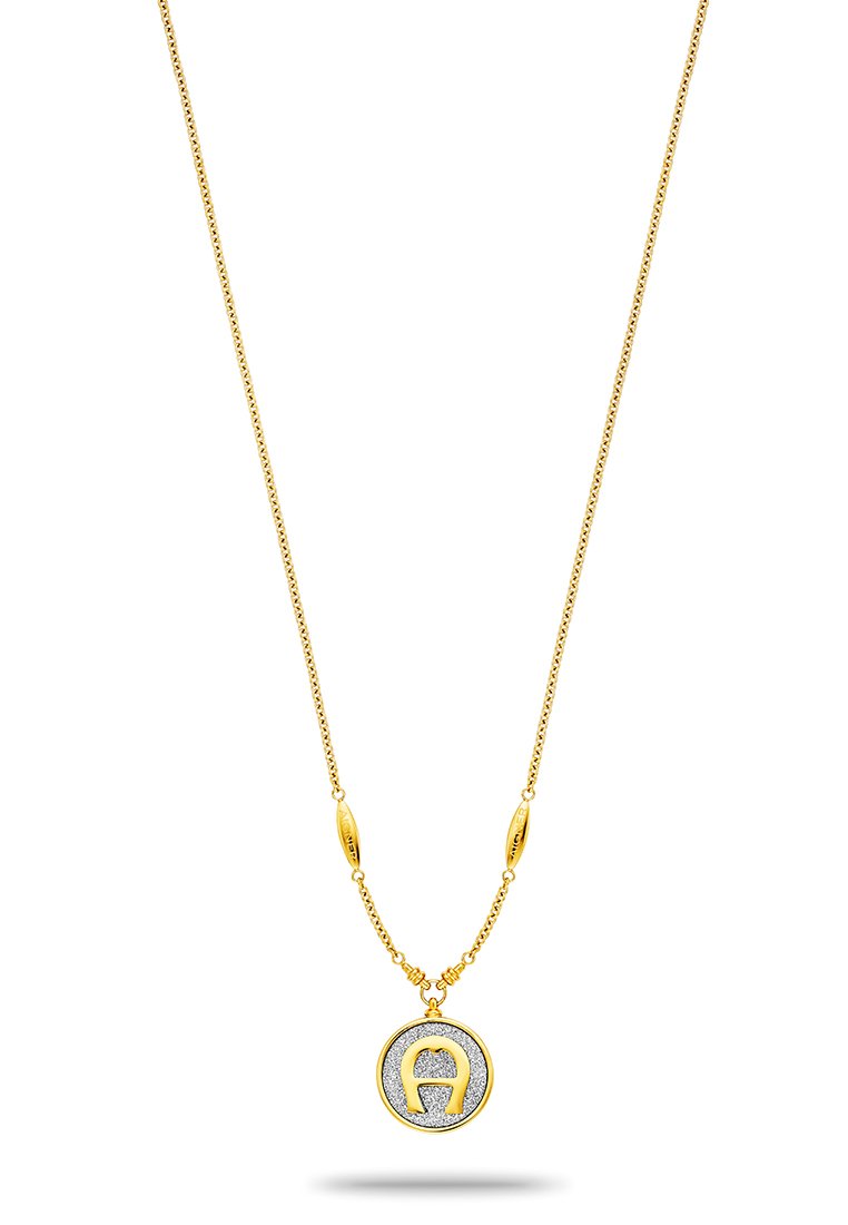 Goldkette mit einem runden Anhänger, der einen stilisierten Buchstaben "A" in Silber zeigt, verziert mit funkelnden Akzenten und strukturierten Gliedern.