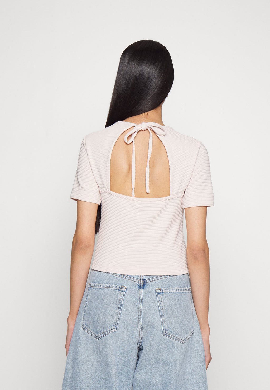 Club Monaco OPEN BACK