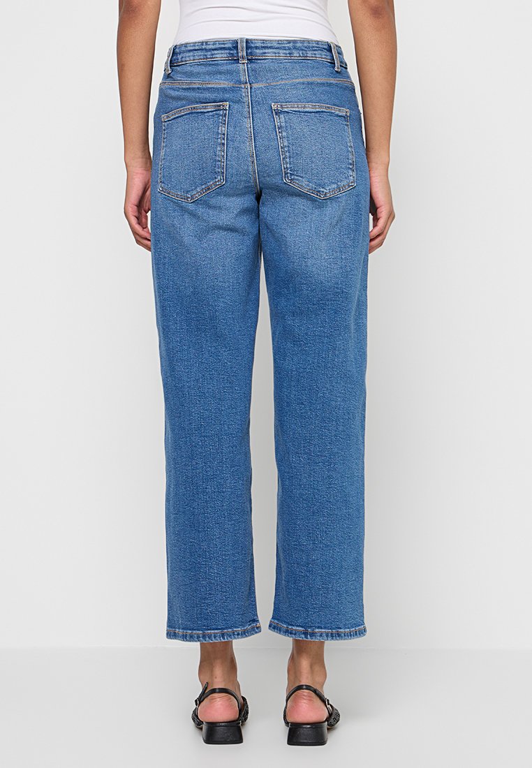 ONLY Petite Flared Jeans Media 3