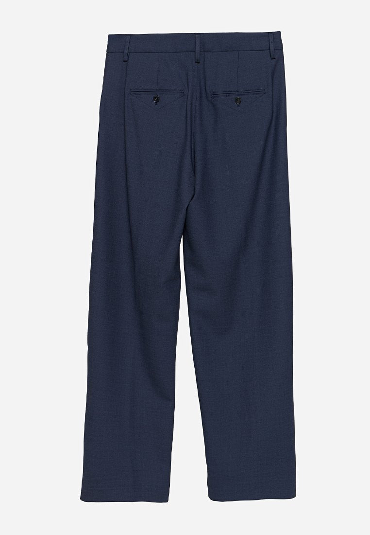 CLOSED JURDY RELAXED FIT
