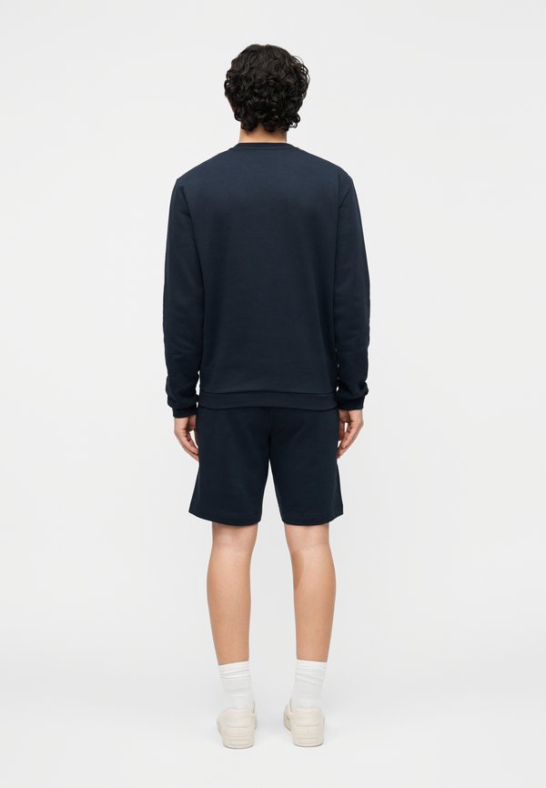 EA7 Emporio Armani TRAIN PREMIUM LABEL SPECIAL LOGO UNISEX