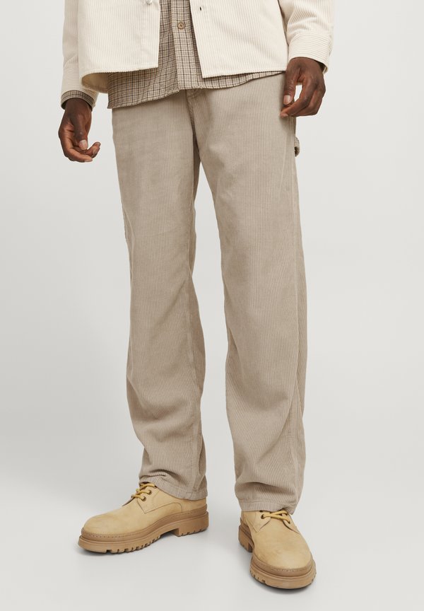 Jack & Jones JPSTEDDIE CARPENTER  - Trousers - crockery