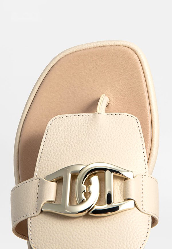 AIGNER LOTTA