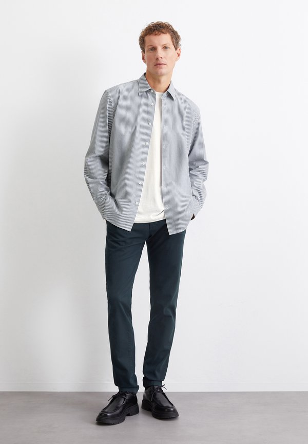 Marc O'Polo KENT COLLAR LONG SLEEVES NO POCKET ROUND HEM