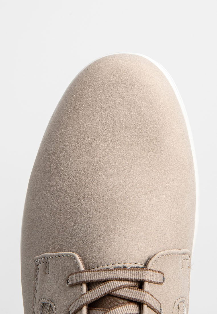 ALDO CARNABY