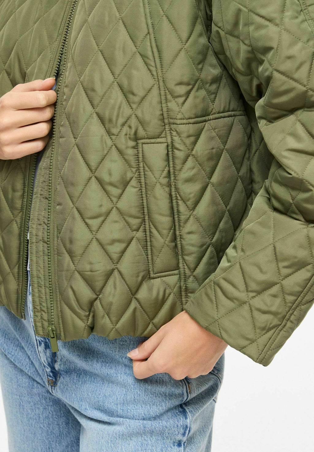 VILA VITATE Quilted