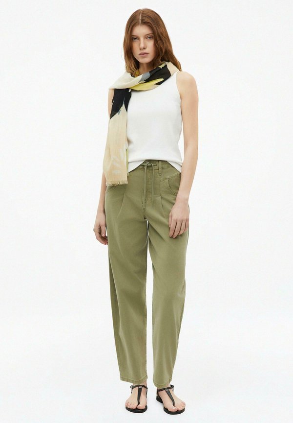 s.Oliver TUCH - Scarf - helles beige