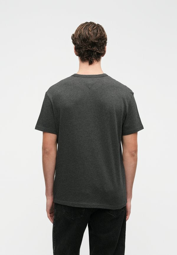 Tommy Jeans TJM REG BADGE TEE EXT