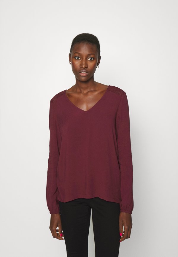 Vero Moda Tall VMBEATRIX V NECK
