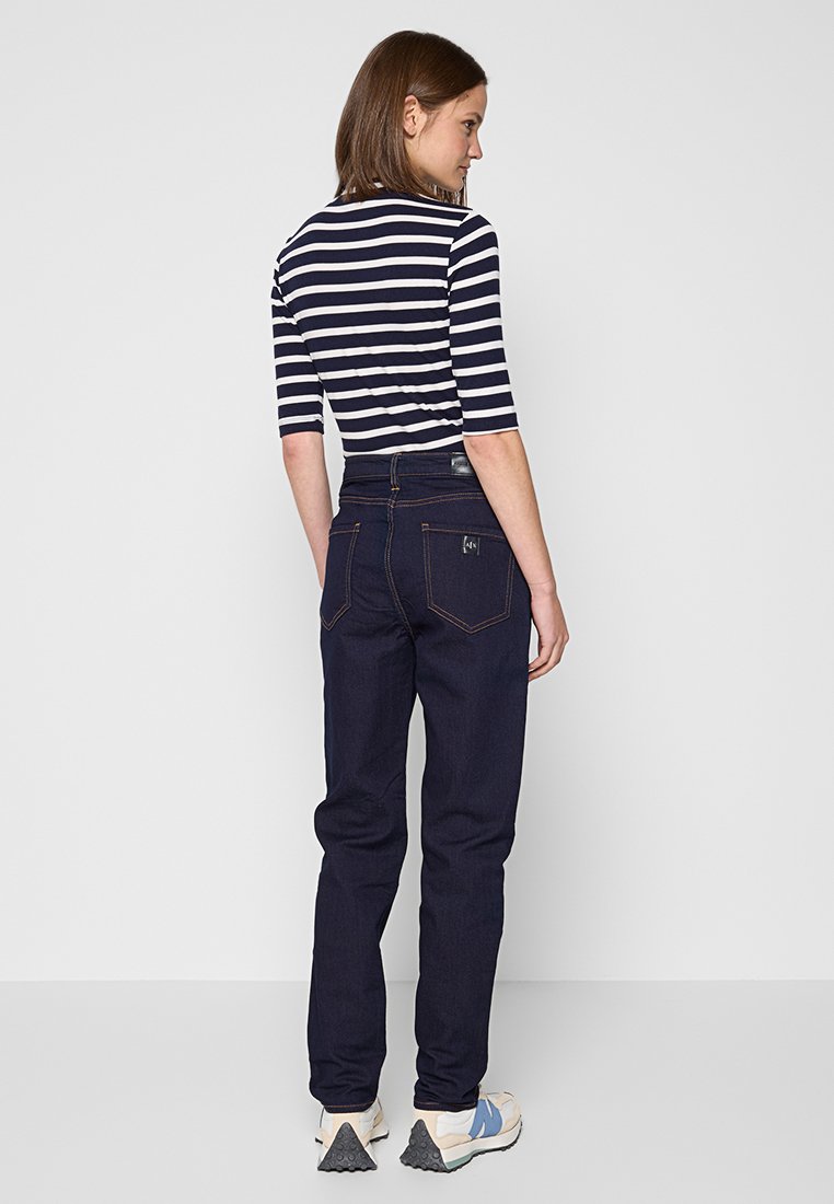 Armani Exchange Jeans Relaxed Fit Media 3