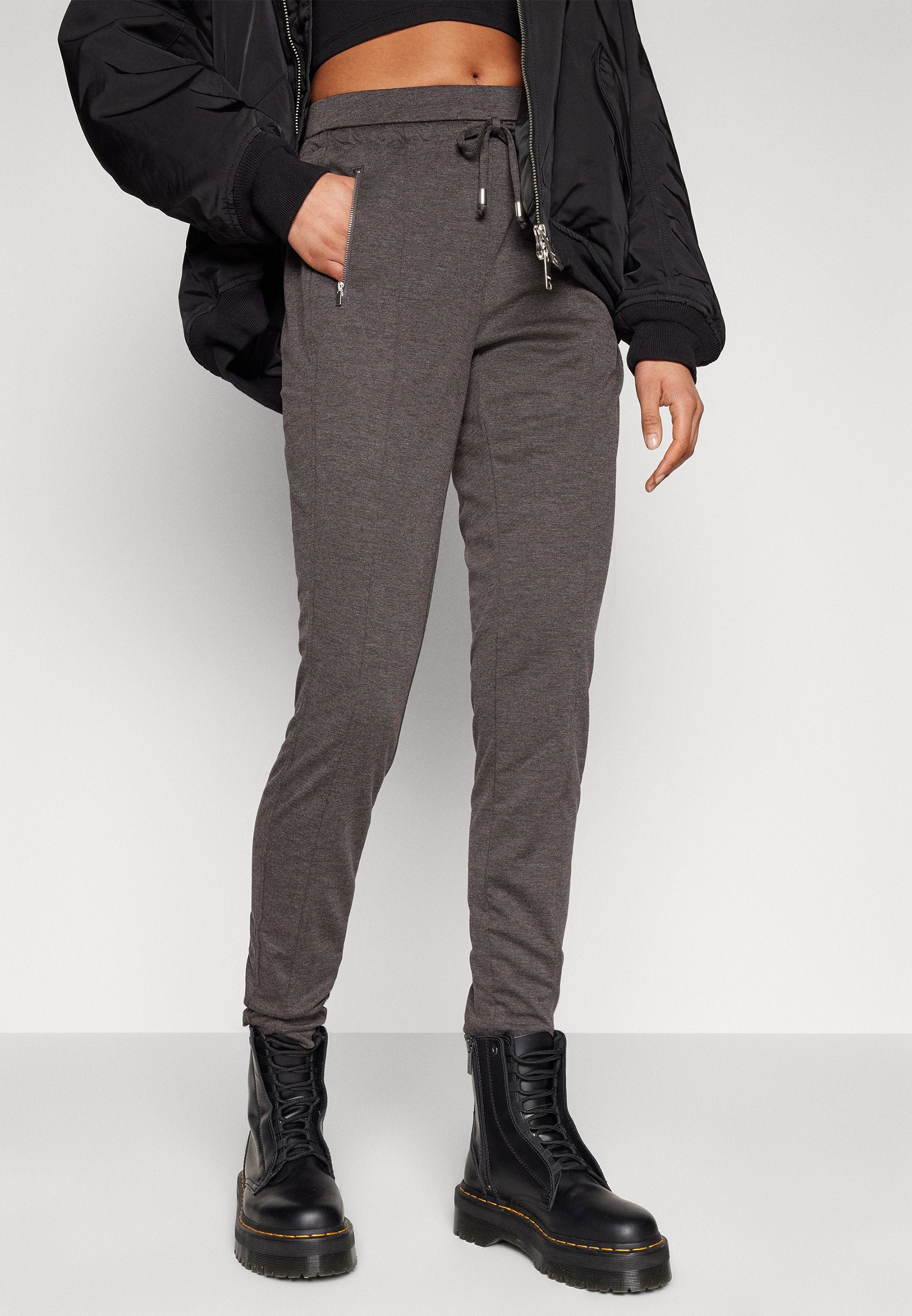 Vero Moda VMMELANIE TAPERED ZIP PANT