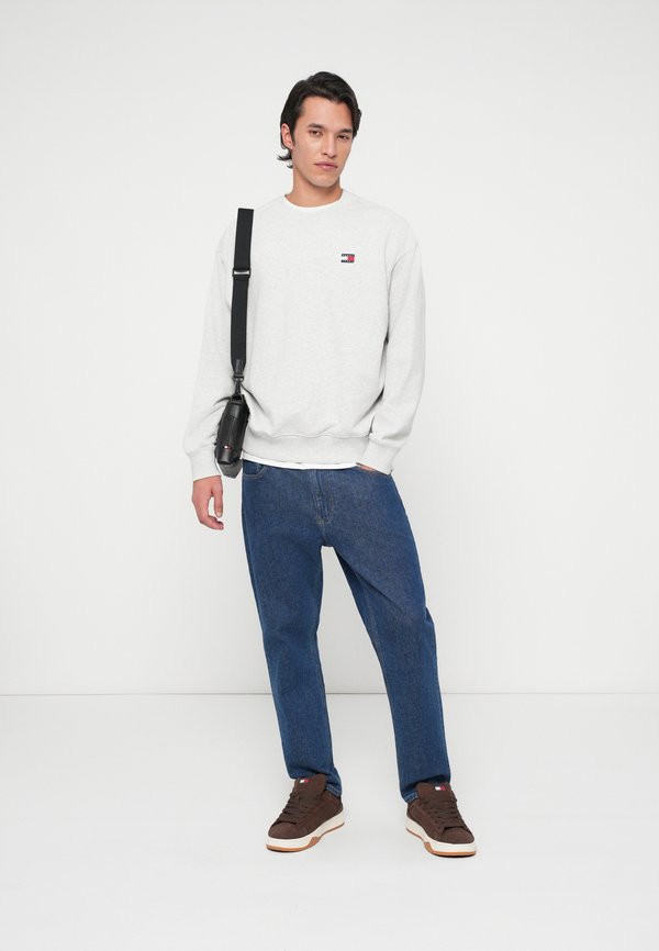 Tommy Jeans BADGE CREW UNISEX