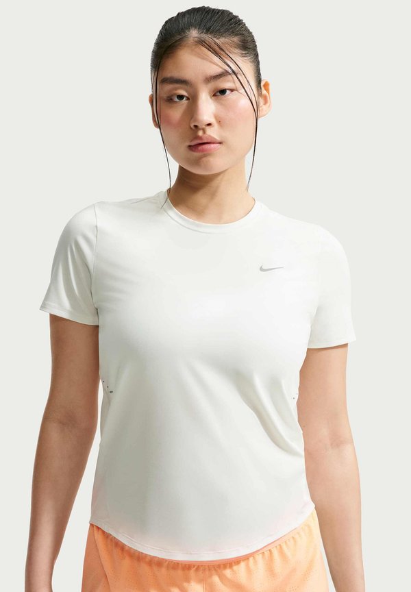 Nike Performance SWIFT - Sports T-shirt - sail