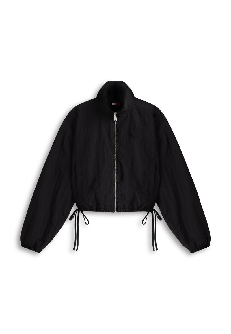 Schwarze Reißverschlussjacke mit Stehkragen, elastischen Bündchen und verstellbaren Kordeln am Saum, auf weißem Hintergrund dargestellt.