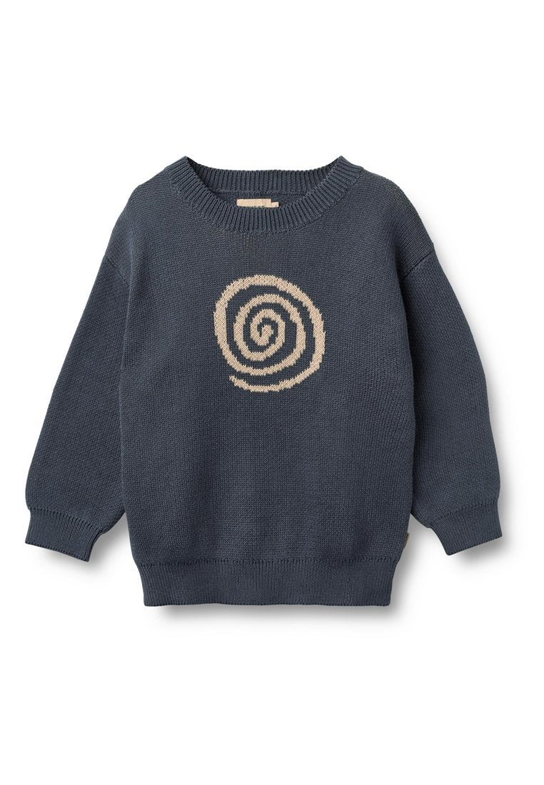 Dunkelblauer Strickpullover mit einem cremefarbenen Spiralmotiv in der Mitte. Verfügt über einen Rundhalsausschnitt sowie lange Ärmel mit gerippten Bündchen und Saum.