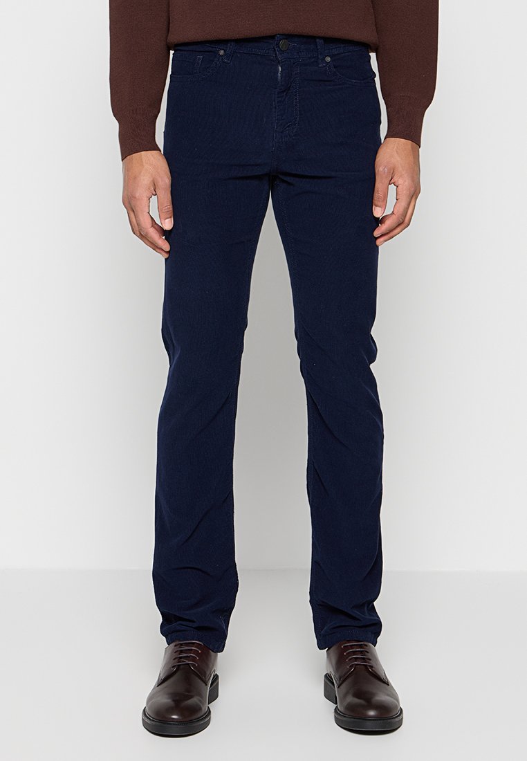 SLIM FIT Media 1