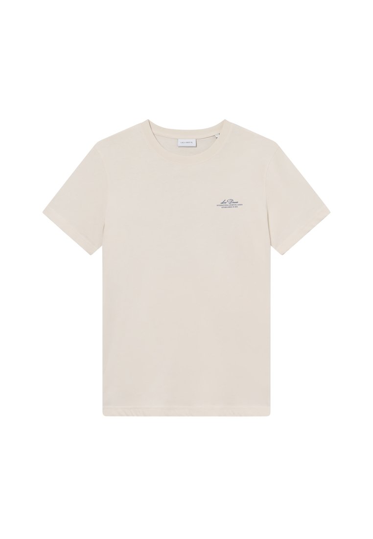 Cremefarbene Baumwoll-T-Shirt mit kurzen Ärmeln, Rundhalsausschnitt und kleinem blauen Logo auf der linken Brust. Glatte Textur und lockere Passform.