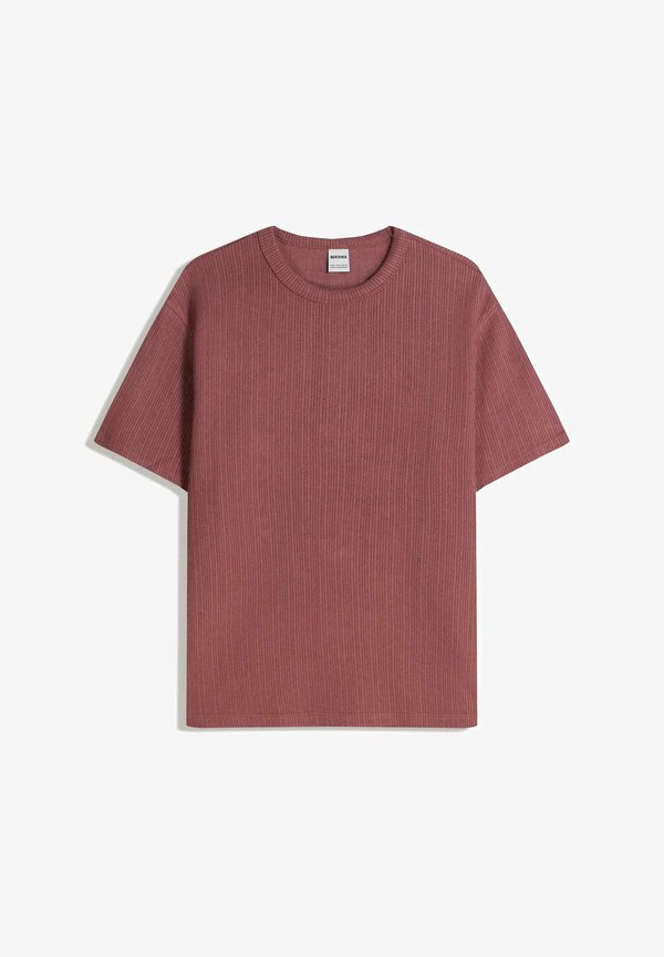 Bershka TEXTURED SHORT SLEEVE - T-SHIRT - Basic T-shirt - bordeaux