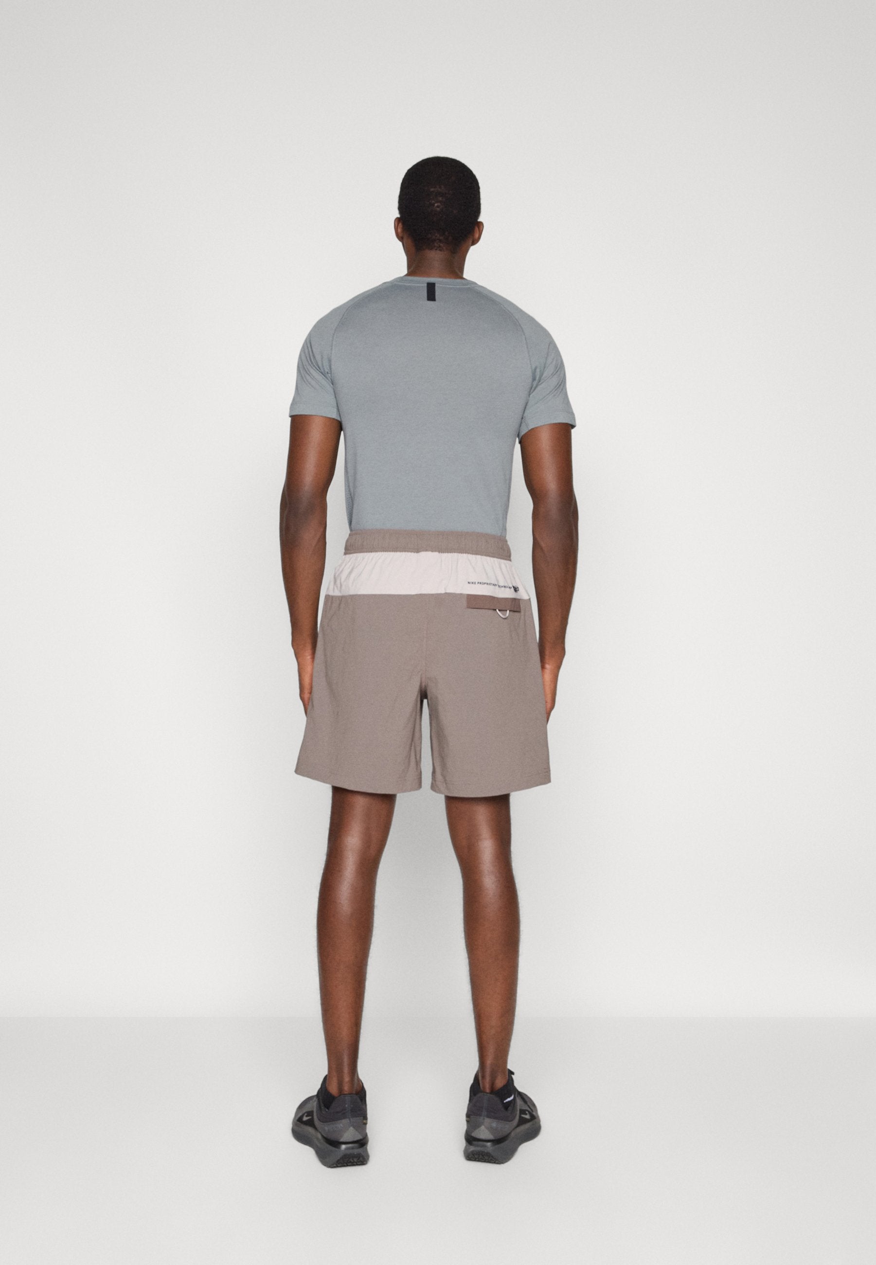 Nike Sportswear TREK