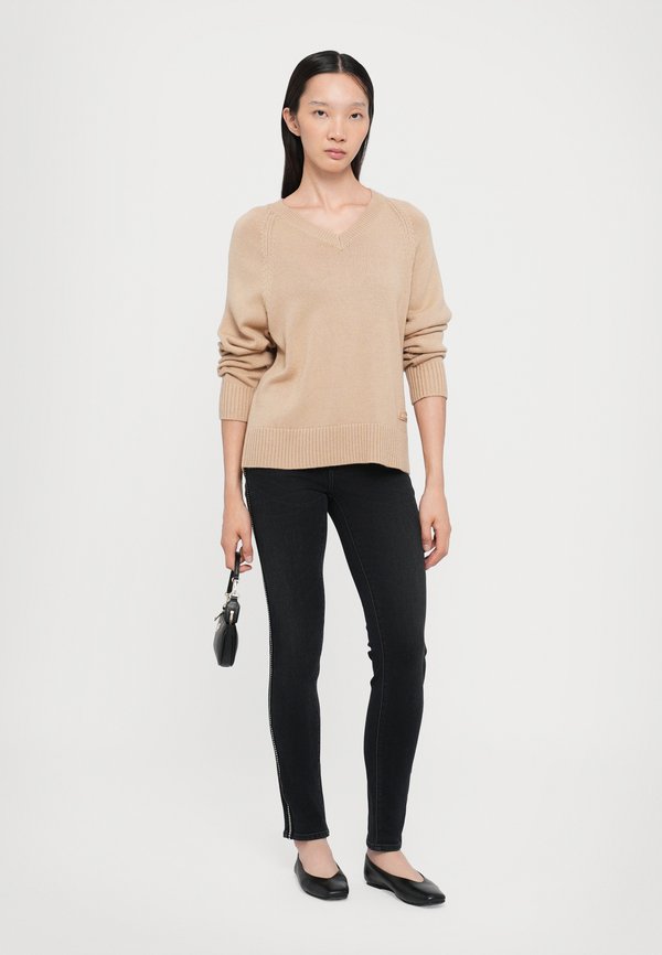 Armani Exchange