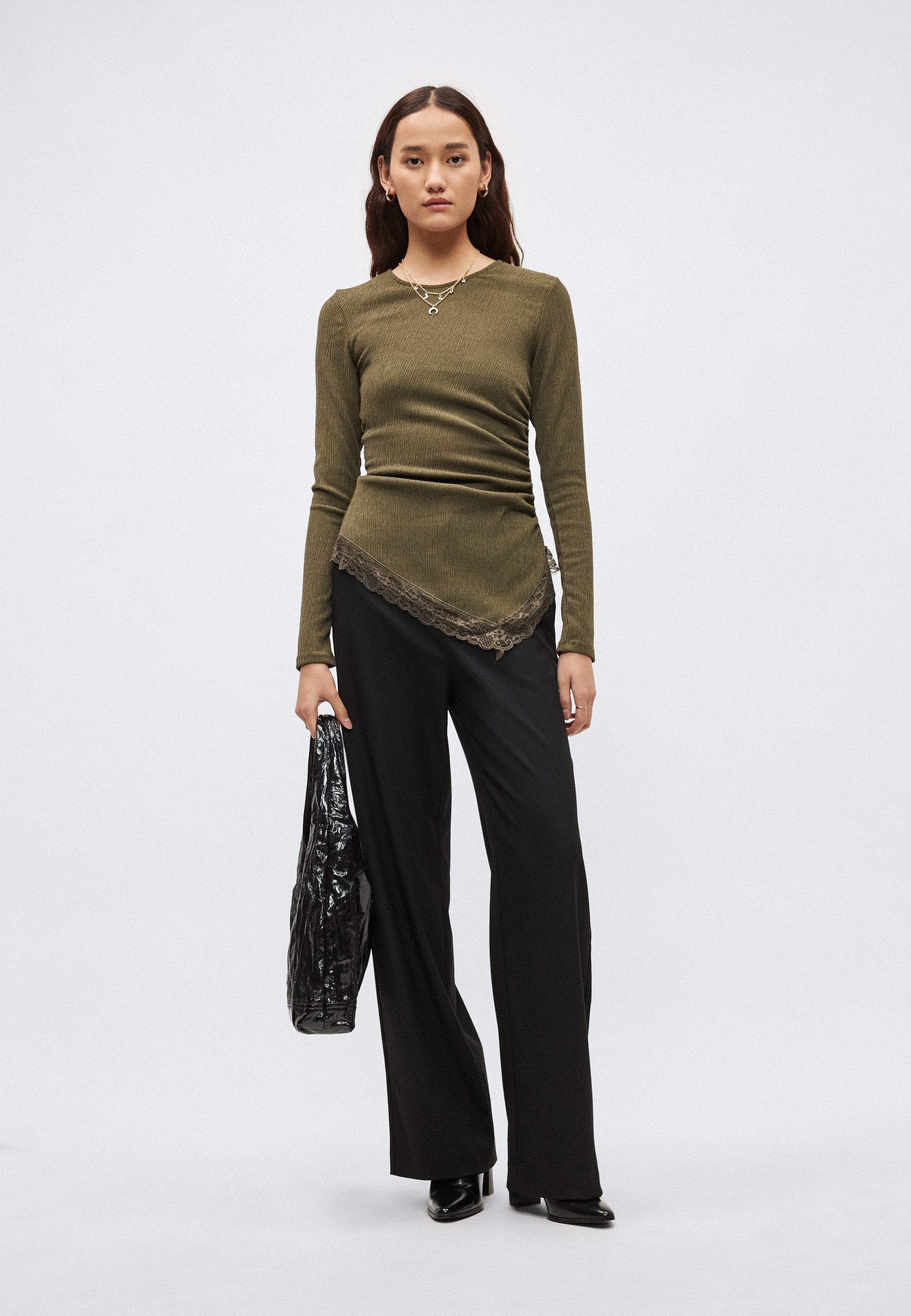 Gina Tricot ASYMMETRIC DETAIL