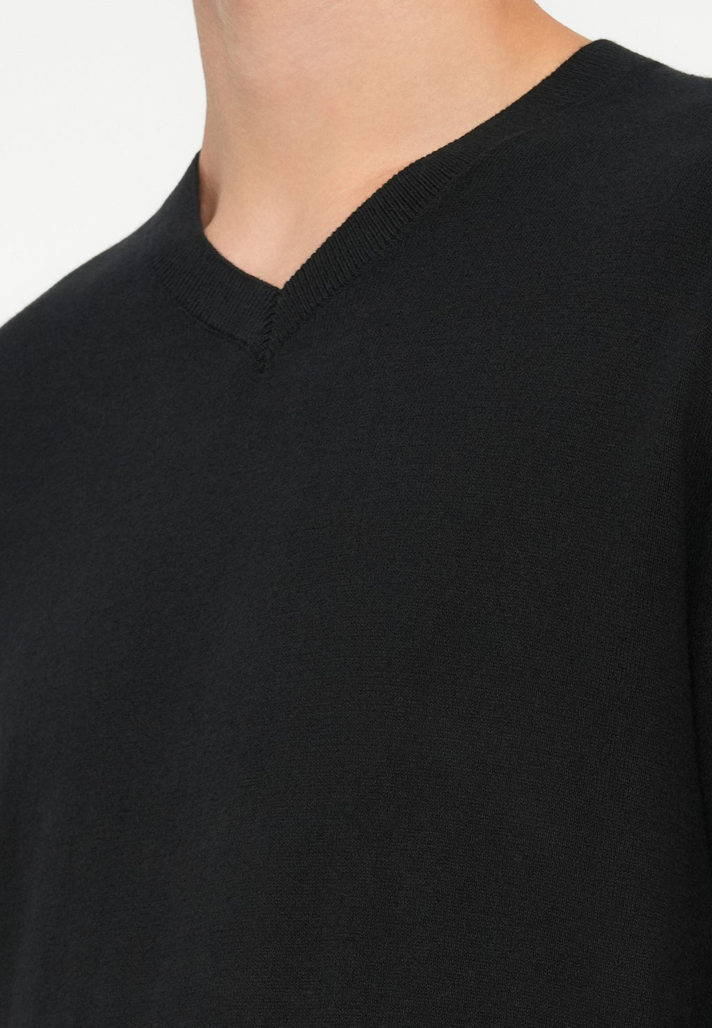 GAP SOLID CORE VEE