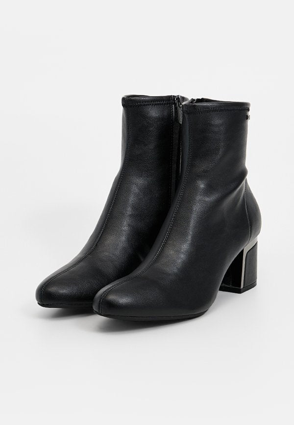 DKNY CALYNDA