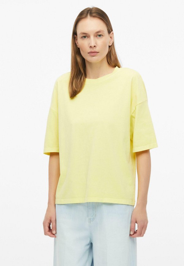 s.Oliver T-SHIRT - Basic T-shirt - hellgelb