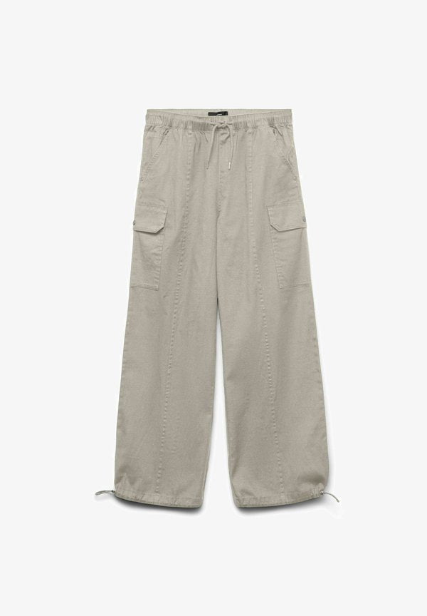 Vero Moda Cargo VMKARLIE Mid waist Cargo - Cargo trousers - silver lining