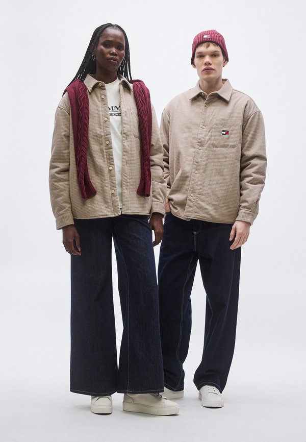 Tommy Jeans OVERSIZED FIT REVERSIBLE OVERSHIRT