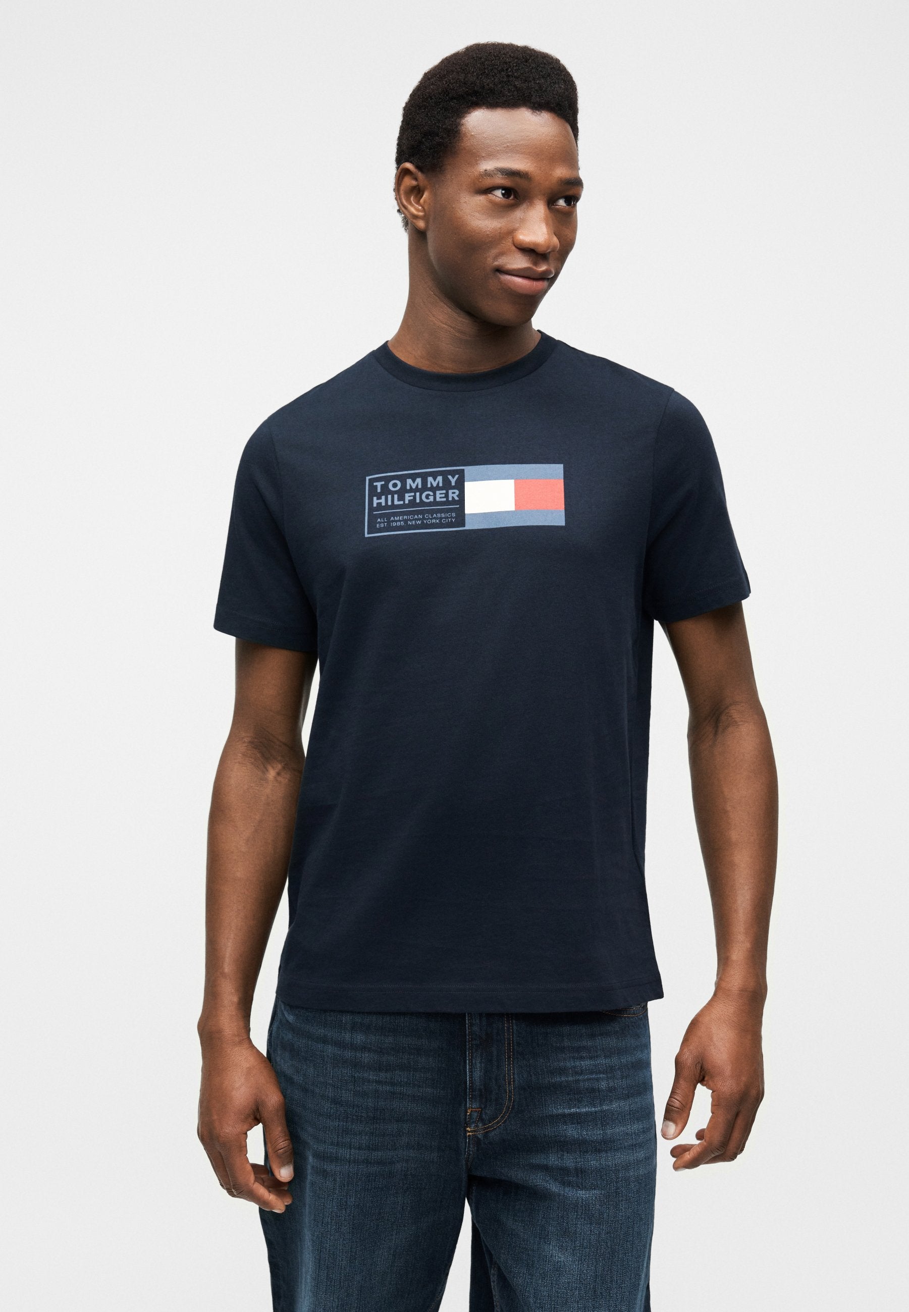 LOGO JERSEY CREW NECK T-SHIRT Media 5