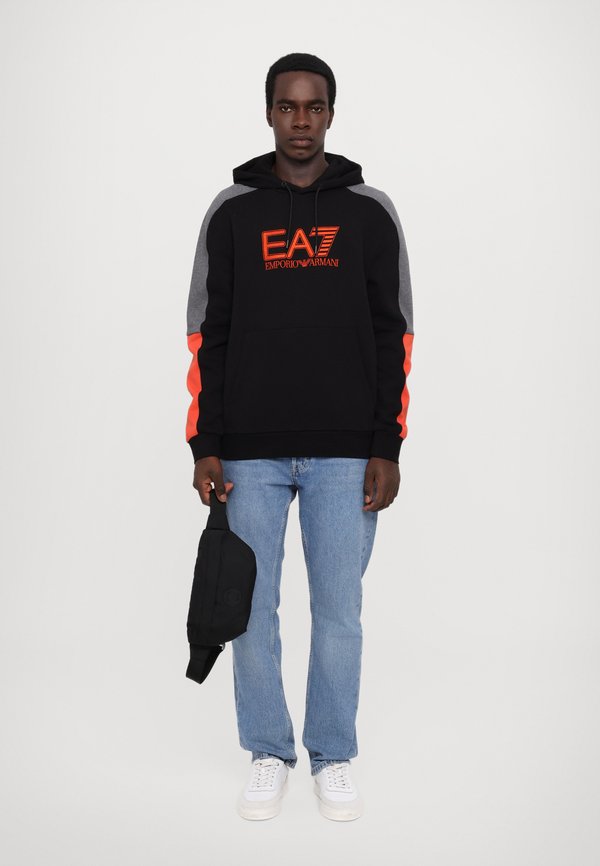 EA7 Emporio Armani
