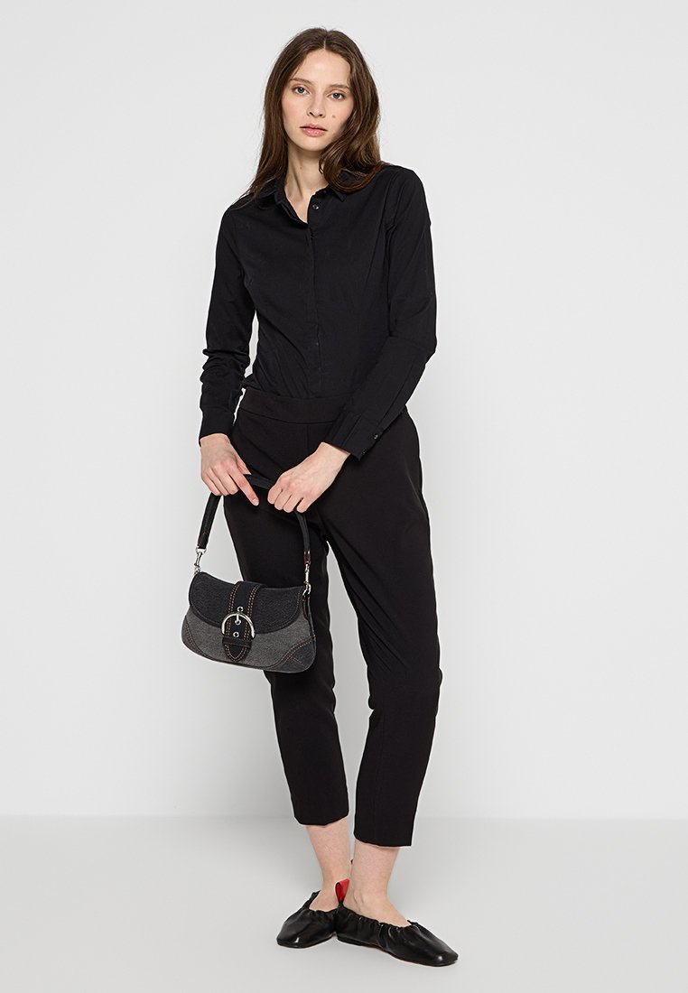DKNY