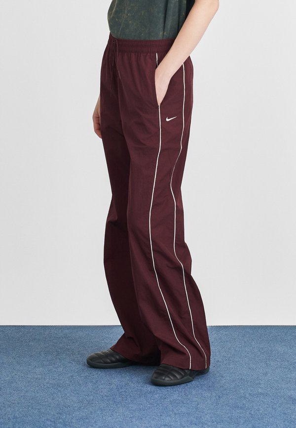Nike Sportswear PANT - Tracksuit bottoms - burgundy crush/sail