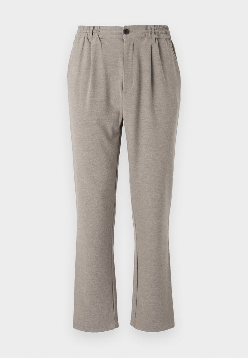 Hellgraue Hose mit einer lockeren Passform, aus weichem Stoff, mit elastischem Bund, Falten und einem einzigen Knopfverschluss.